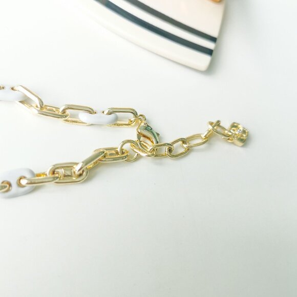 Kendra Scott Bailey Gold White Mix Chain Bracelet - Picture 2 of 4